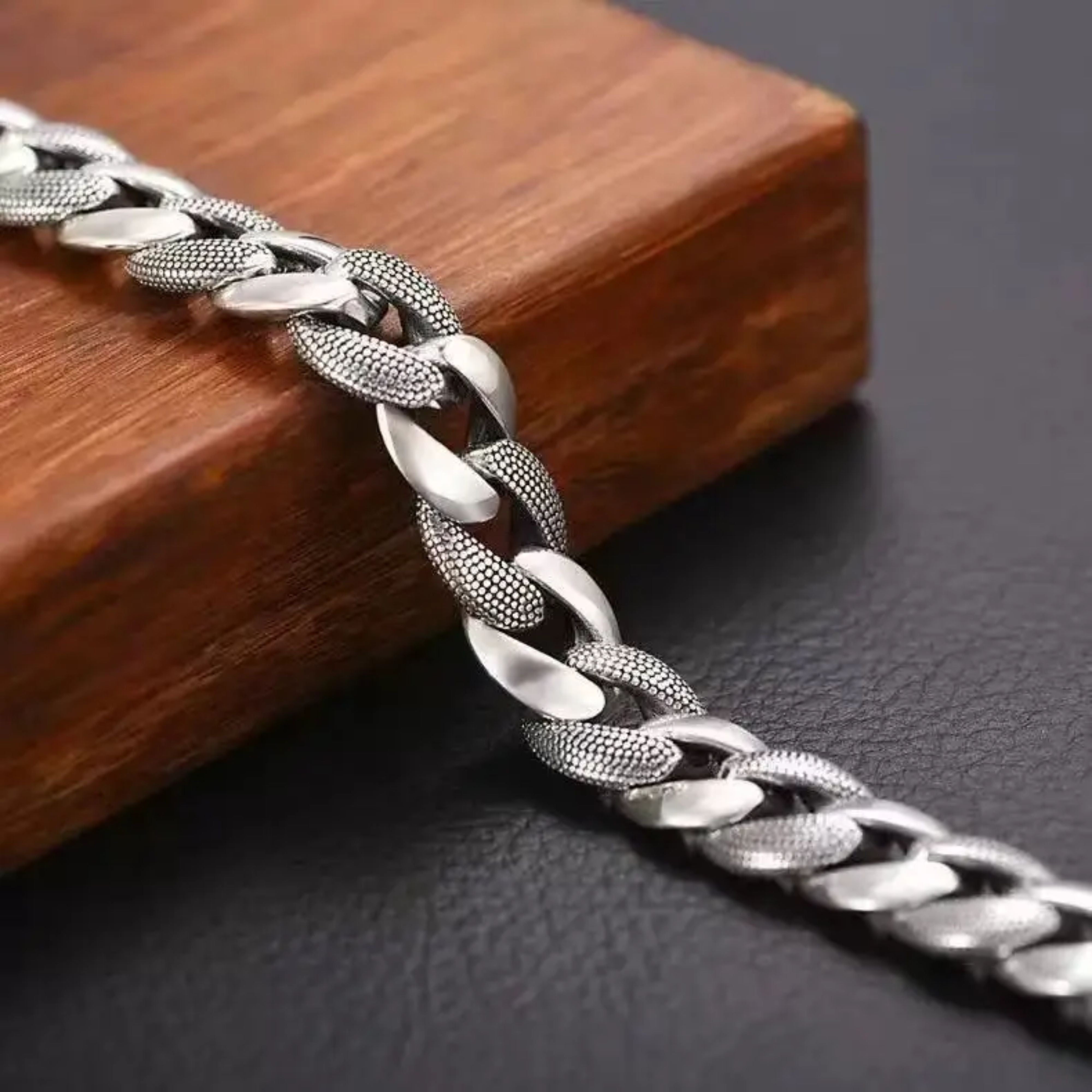 Unisex Retro Vanguard S925 Silver Wide Bracelet