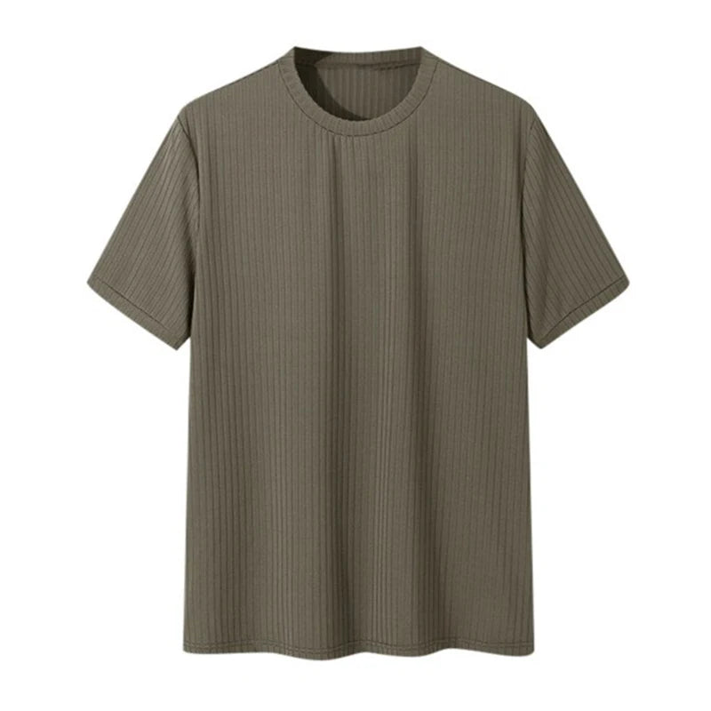 Olive green minimalist men t-shirt casual outfit – The Crew