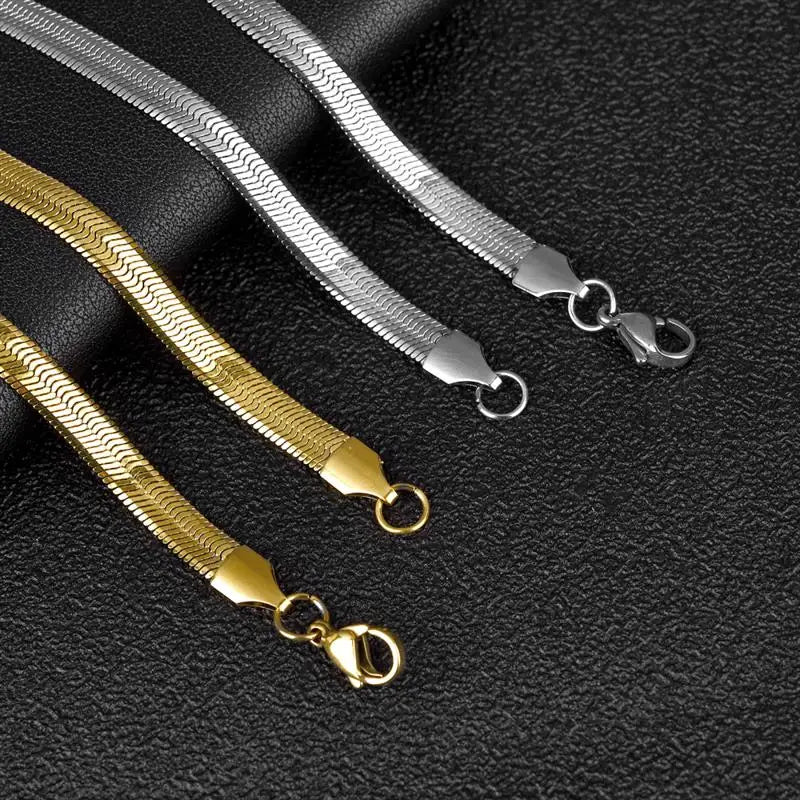 Gold snake chain necklace folded – The Crew