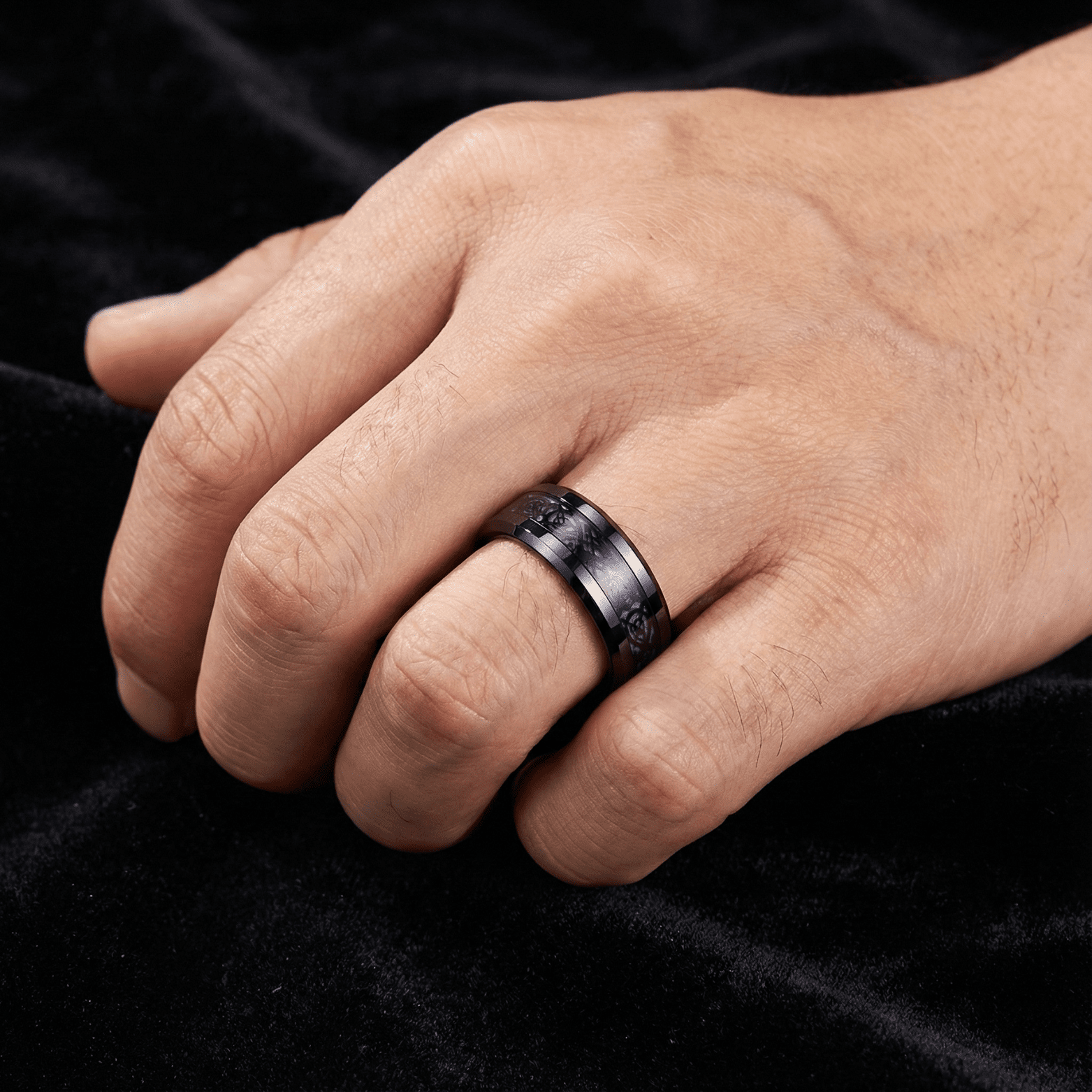 Men’s Dragon Ring Black Carbon Fiber Stainless Steel - The Crew