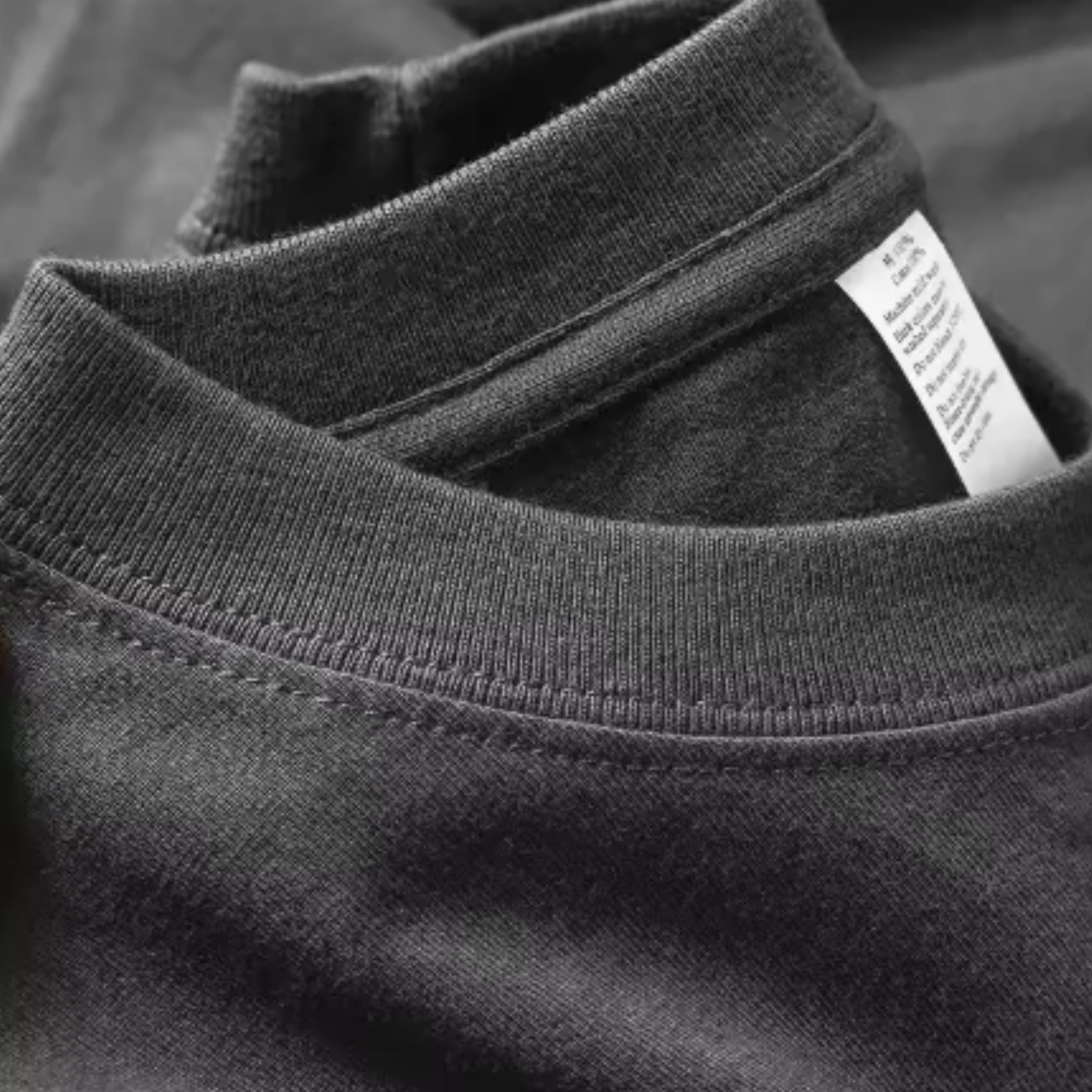 Men’s Premium Cotton Long-Sleeve Tee – Soft Everyday Style