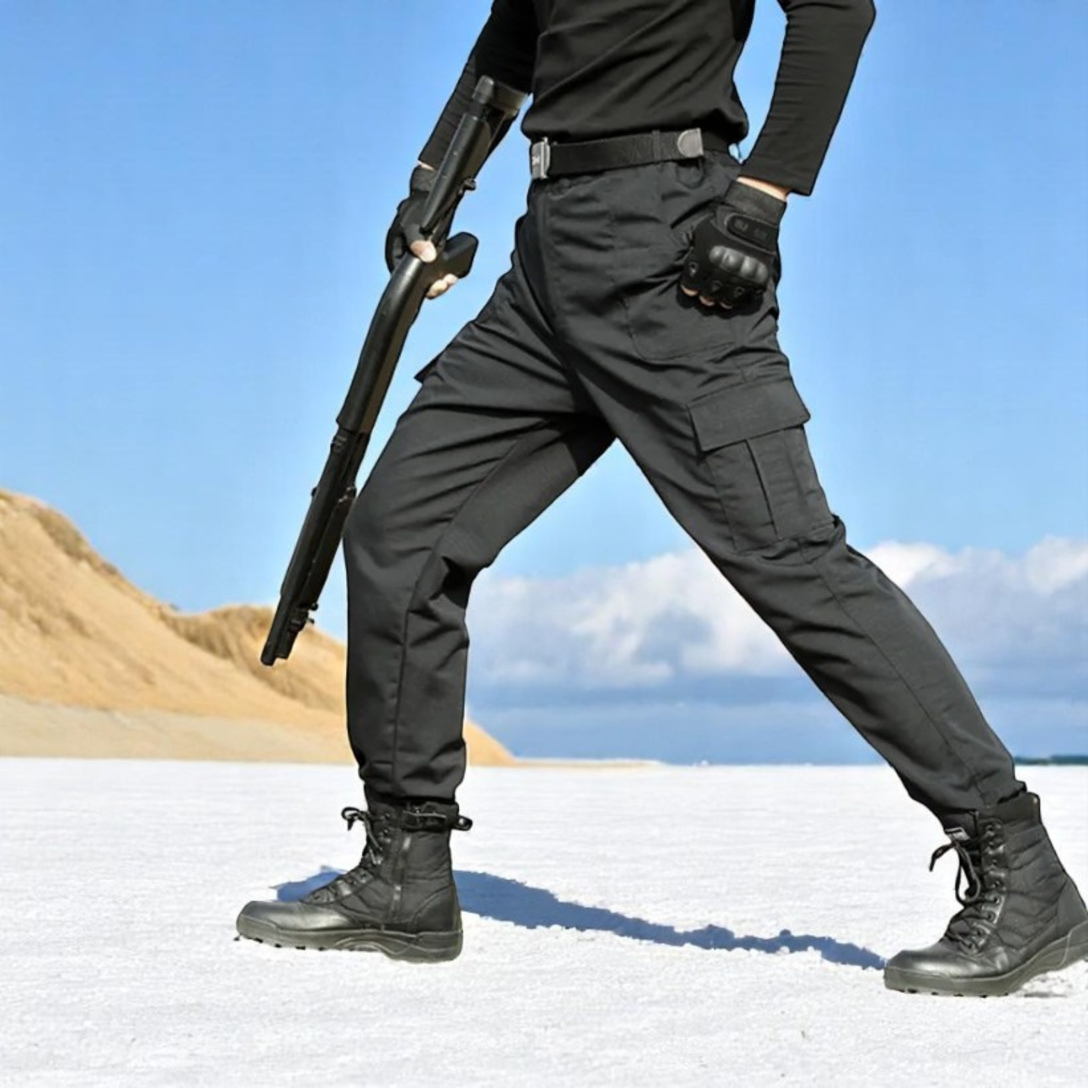 Men wearing tactical cargo pants running – The Crew