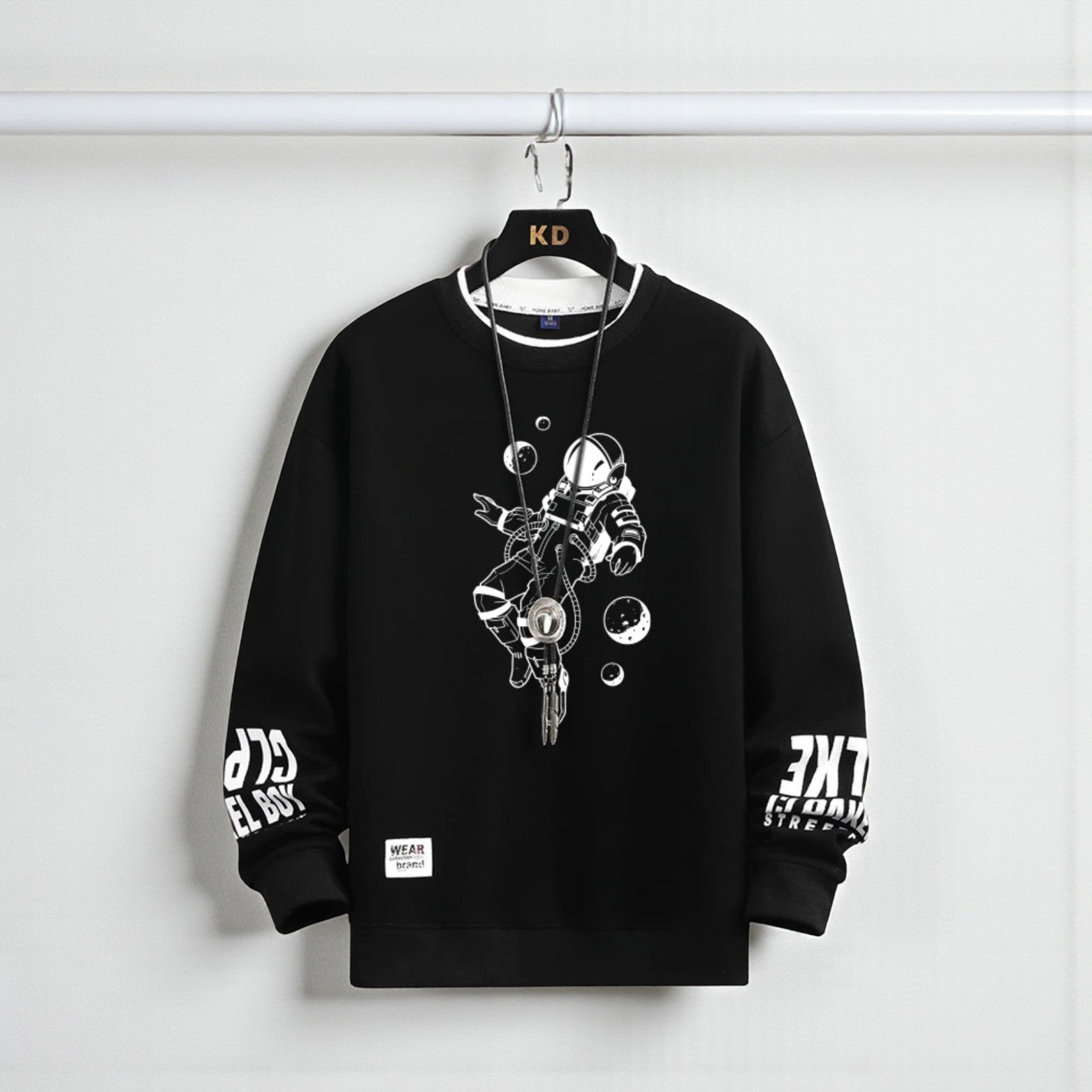 Men’s Moon Print Sweatshirt Black Detailed Print – The Crew